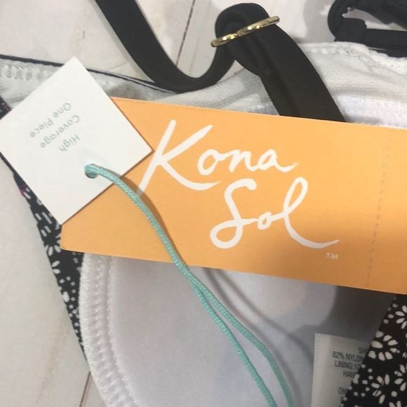 Kona Sol lace up one piece size XS bathing suit - Picture 7 of 9